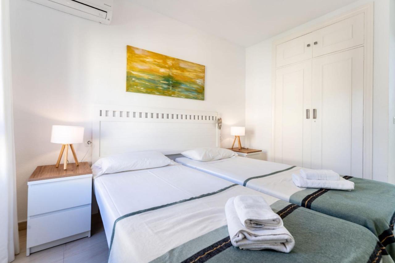 Dona Lola Patricia - Spacious 3 Bedroom Floor With Uninterrupted Sea Views - Only A Few Meters To Calahonda - Costa Del Sol - Cs188 *